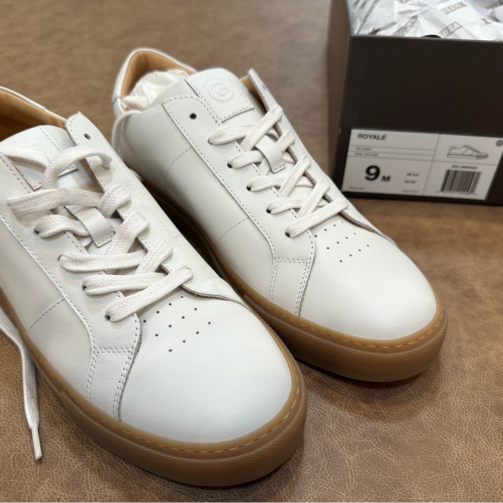 The Great Men’s White Sneakers. Size 9. Style Name: “Royale”